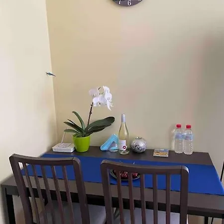 Blue Orchid Near Airport & Free Parking