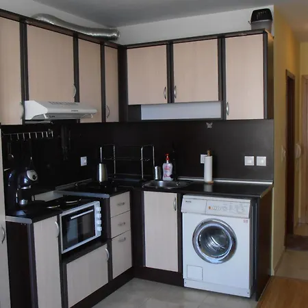 Blue Orchid Near Airport & Free Parking * Sófia